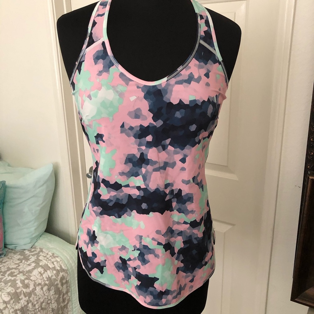 Lululemon tank size 6